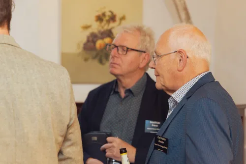Tagungsfotograf auf dem Forum Mittelstand: Gespräche im Networking-Bereich