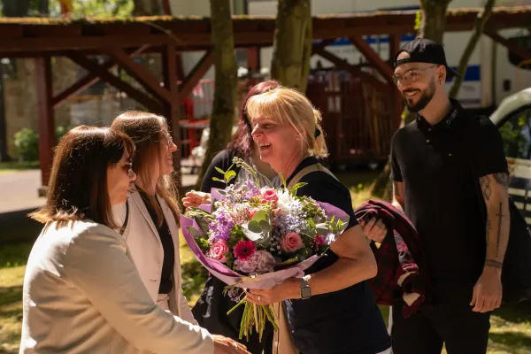 Fotograf für Firmenjubiläum: Ankunft und Empfang beim Sommerfest der debit Computer-Service GmbH