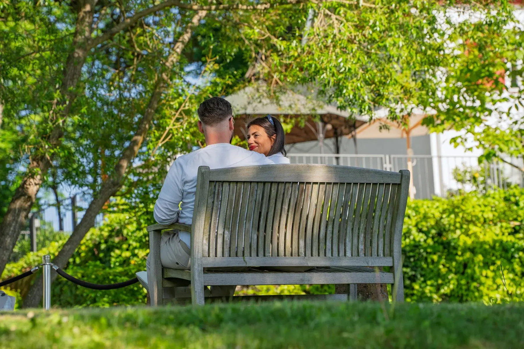 Eventfotograf auf der Firmenfeier: Catering, Grill und Getränke für die Gäste