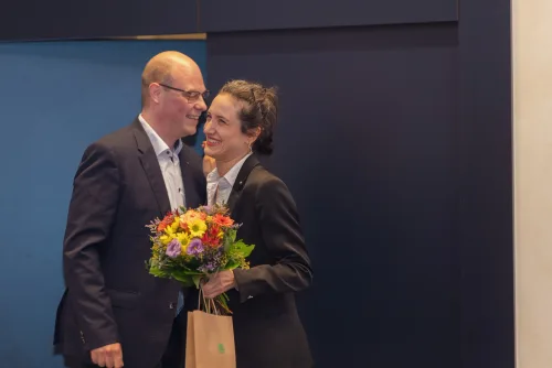 Eventfotografie Vorstandswahl: Schulterklopfen unter Kollegen, Rhein-Main-Region