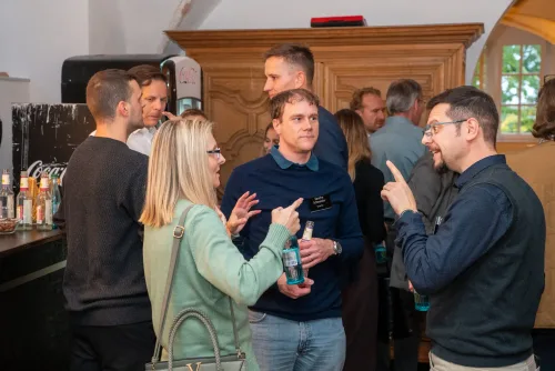 Tagungsfotograf auf dem Mittelstand.Praxis Forum: Gespräche in der Pause
