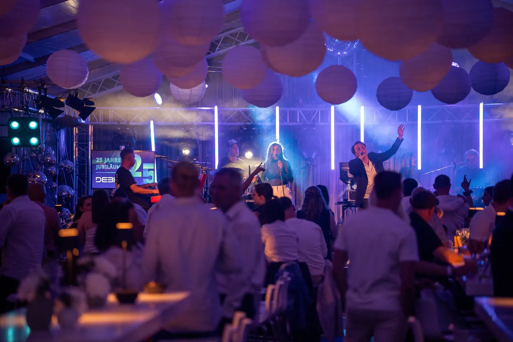 Eventfotografie zum Betriebsfest in Rhein-Main: Livemusik und feiernde Gäste