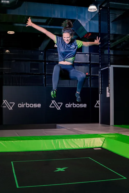 Trampolinpark Fotografie nahe Aschaffenburg: Blick in die Ninja Tag Area