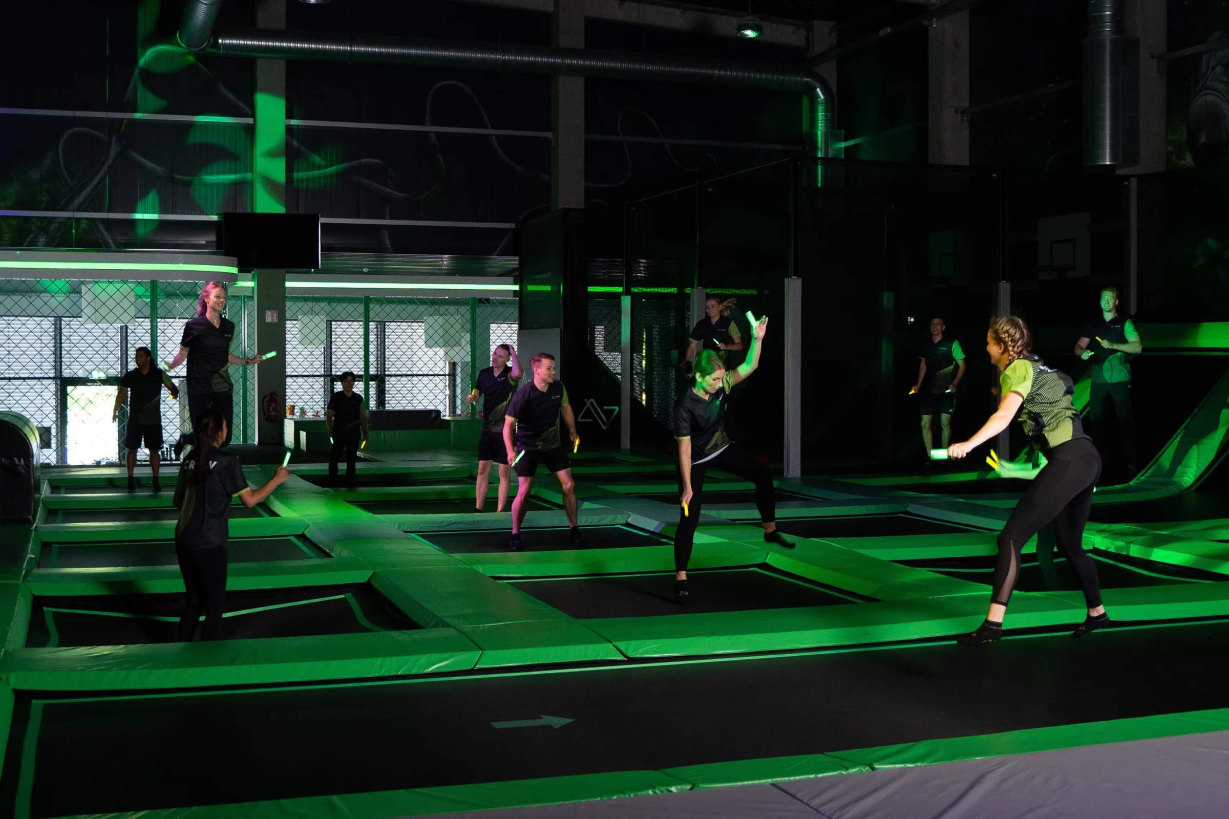 Trampolinpark Fotografie nahe Aschaffenburg: Blick in die Ninja Tag Area