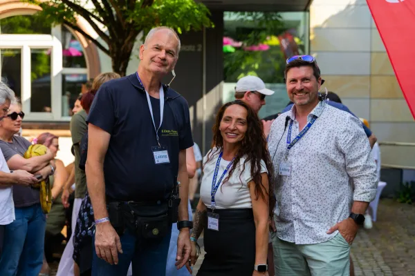 Eventfotografie Altstadtfest Aschaffenburg: die Gastronomin und Mitinitiatorin des Festes bei der Eröffnung