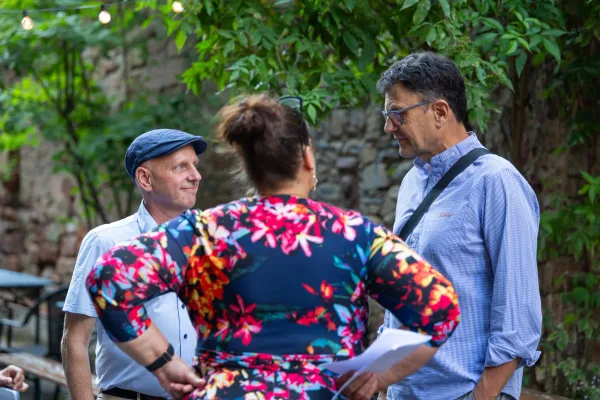 Eventfotografie Vernissage Aschaffenburg: Bürgermeister Eric Leiderer unter den Gästen der Ausstellung