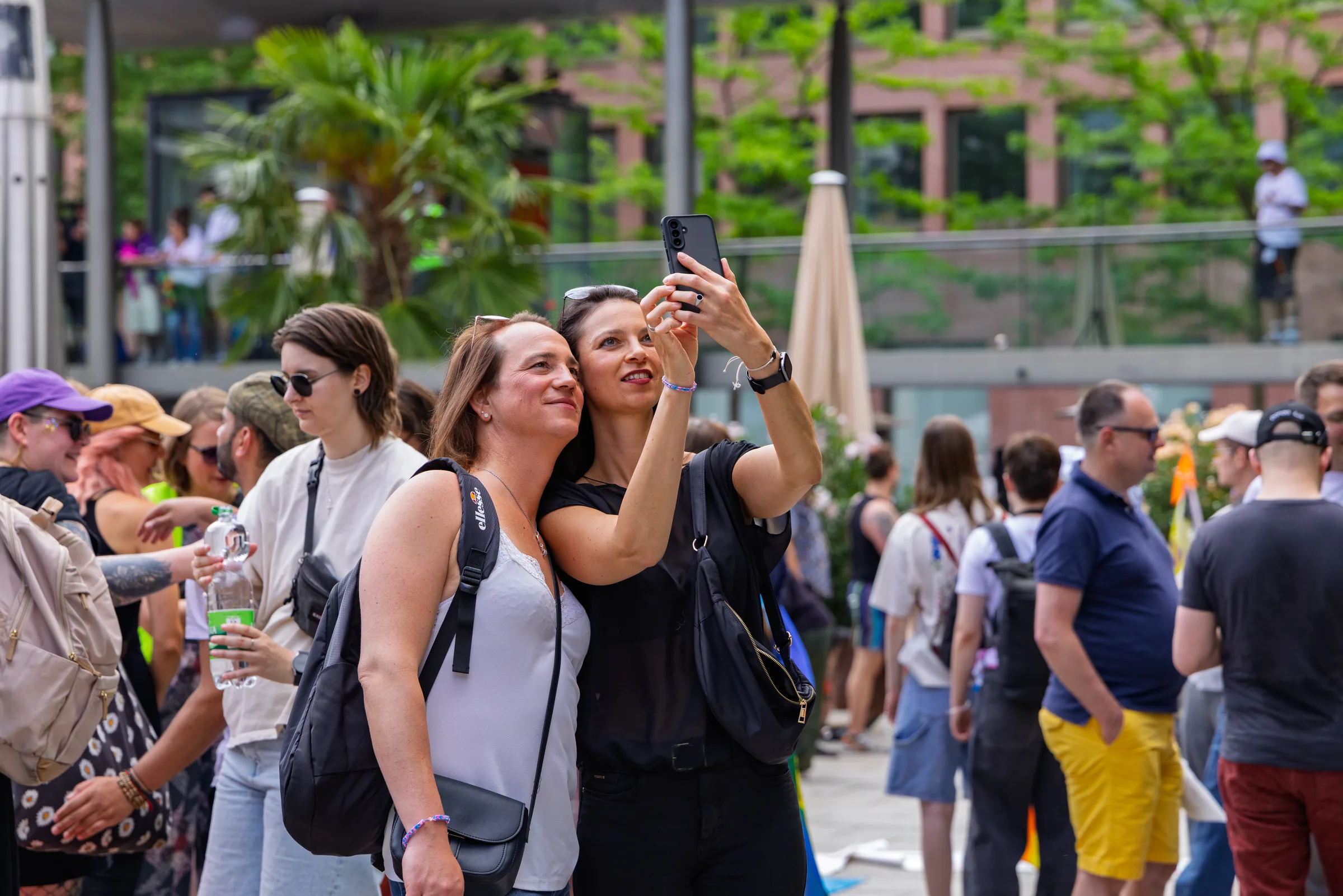 Eventfotografie Christopher Street Day: Kundgebung auf dem Theaterplatz in Aschaffenburg