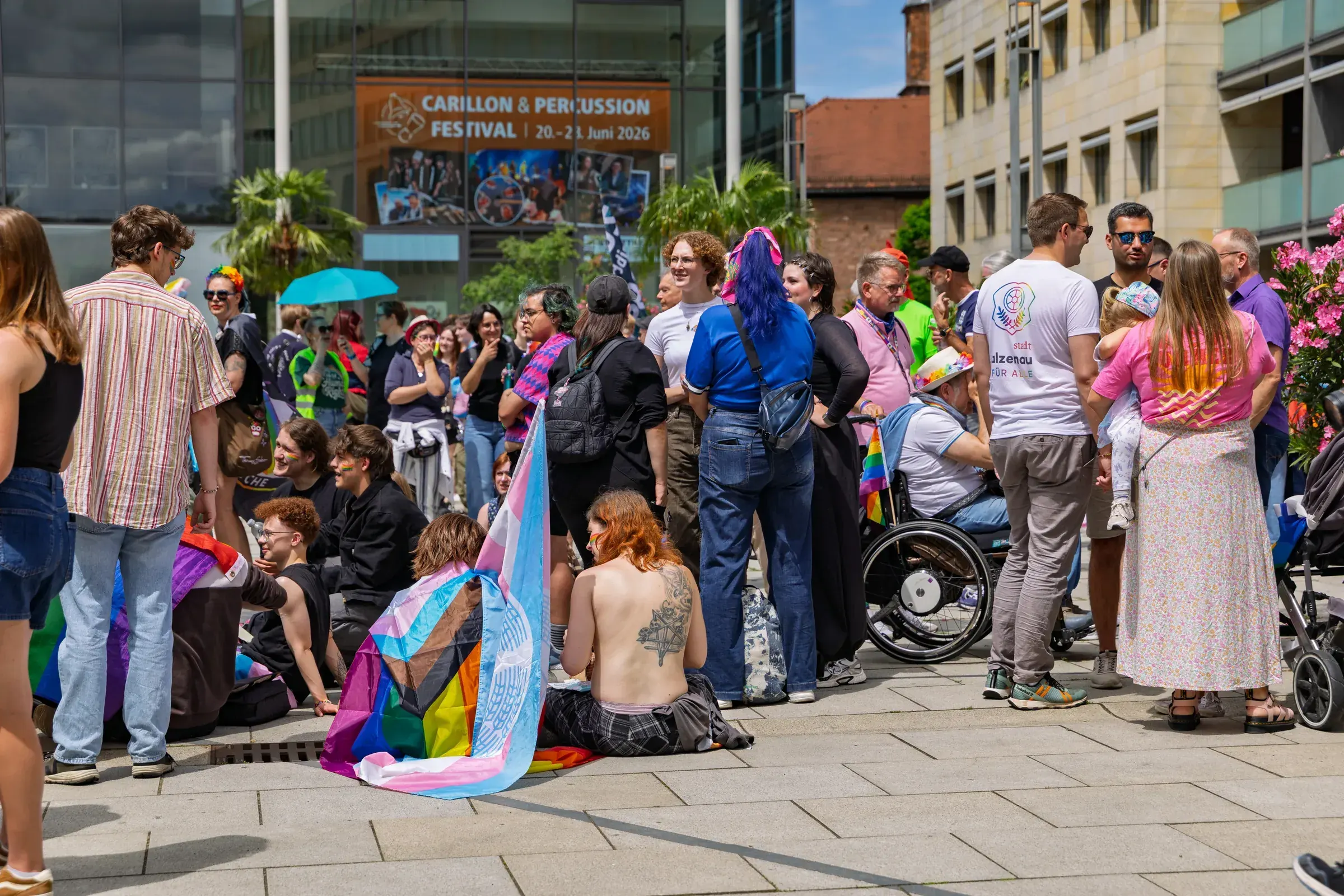 Eventfotografie Christopher Street Day: Kundgebung auf dem Theaterplatz in Aschaffenburg