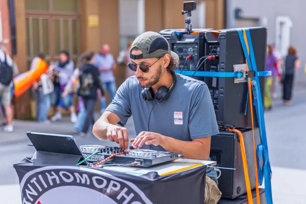 Eventfotografie Christopher Street Day Aschaffenburg: Demonstrationszug durch die Innenstadt