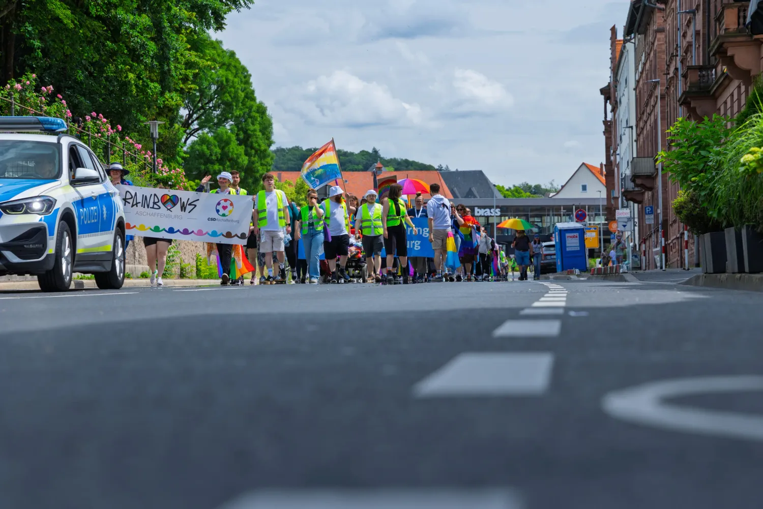 Fotoreportage Christopher Street Day: Teilnehmende beim CSD in Aschaffenburg