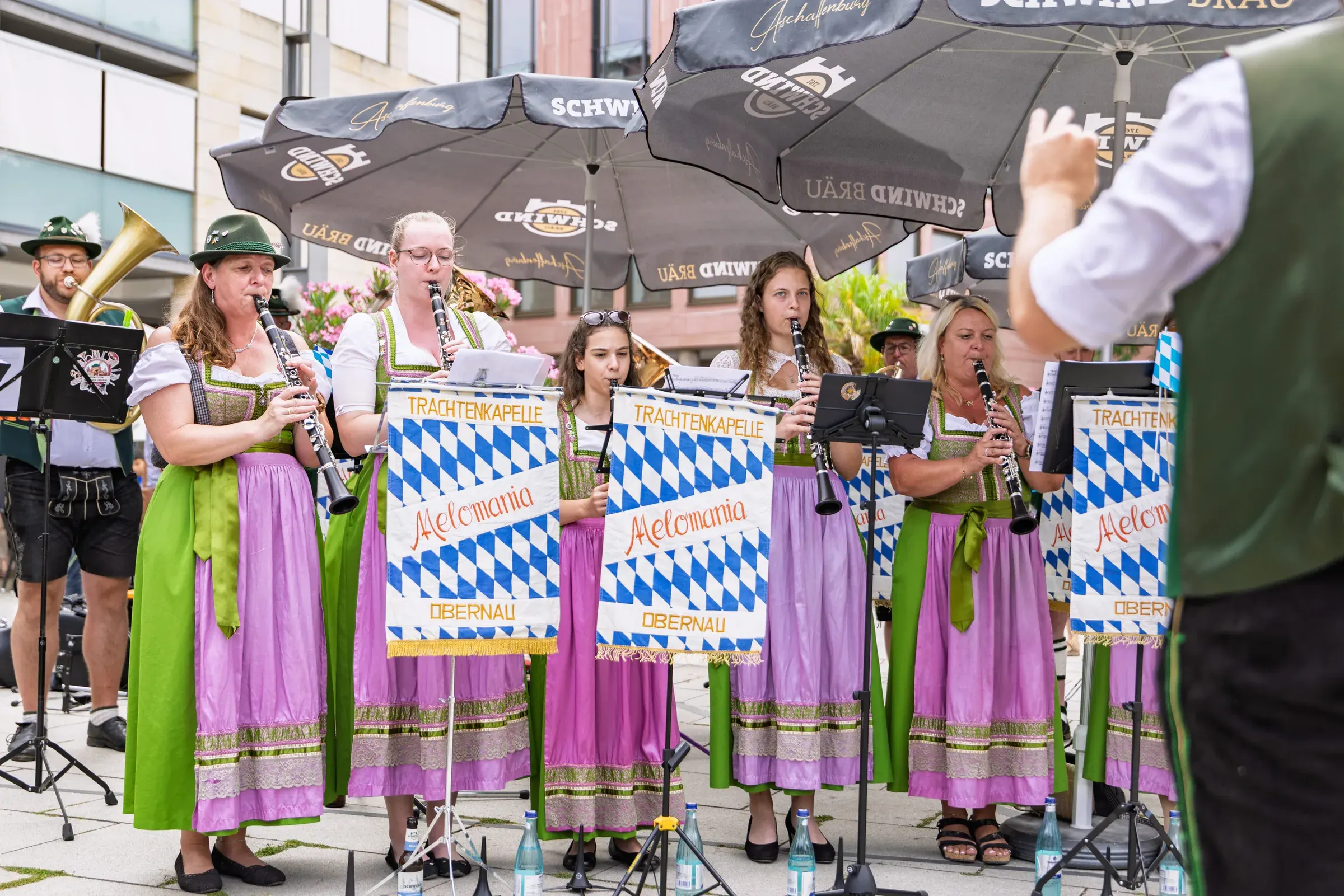 Eventfotografie Aschaffenburg: Blaskapelle Melomania Obernau beim Bühnenauftritt