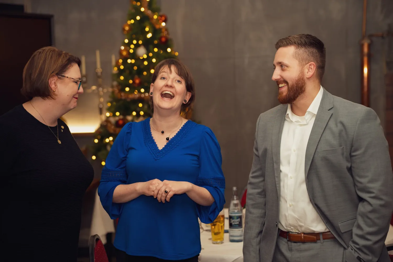 Weihnachtsfeier Aschaffenburg: Stimmung beim Netzwerktreffen der Wirtschaftsjunioren im Brennhaus Behl