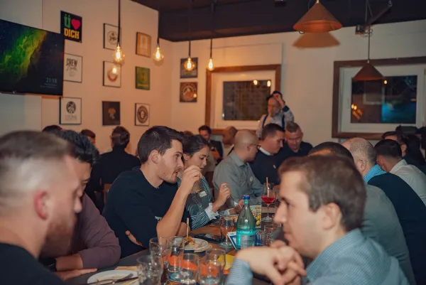 Eventvideo Netzwerkabend der Wirtschaftsjunioren: Runde am Tisch
