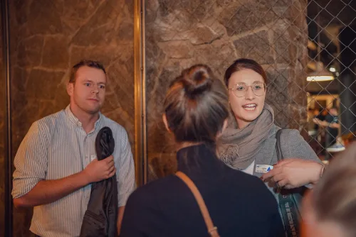 Eventfotografie After Work Lounge: Austausch beim Get-together