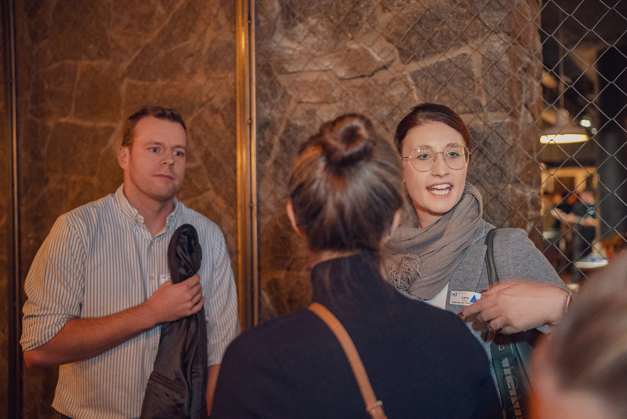 Eventfotografie After Work Lounge: Austausch beim Get-together
