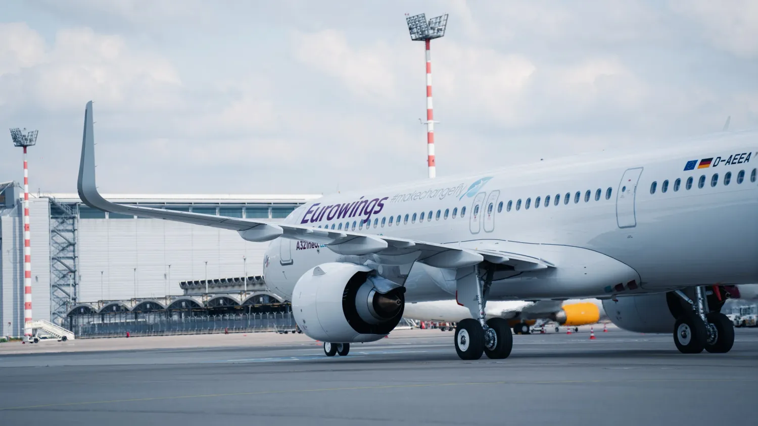 Videoproduktion Flugzeugübernahme: Ankunft des Airbus A321neo am Gate in Düsseldorf