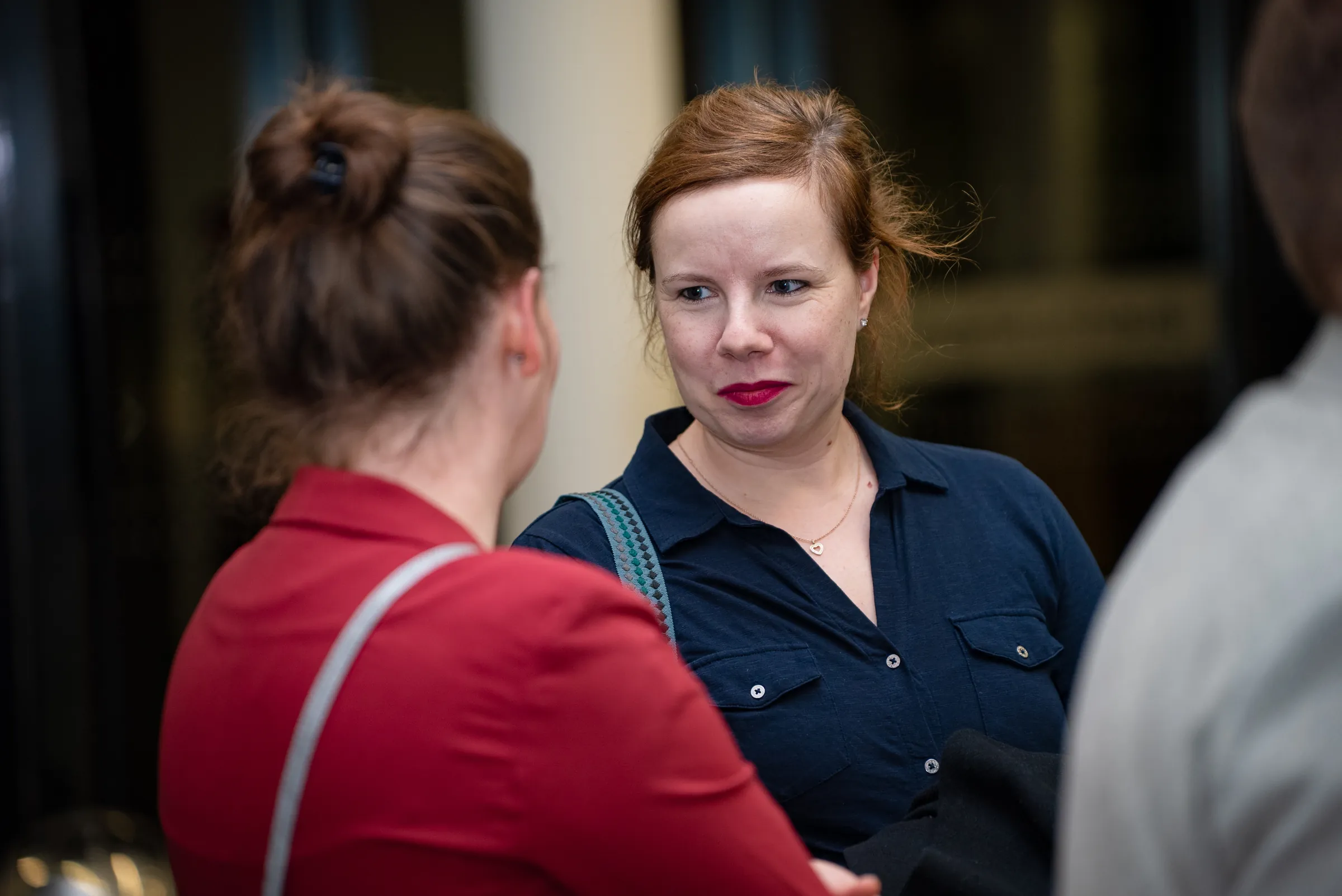 Eventfotograf Konjunkturprognose 2025: Networking vor dem Vortrag, Rhein-Main-Region