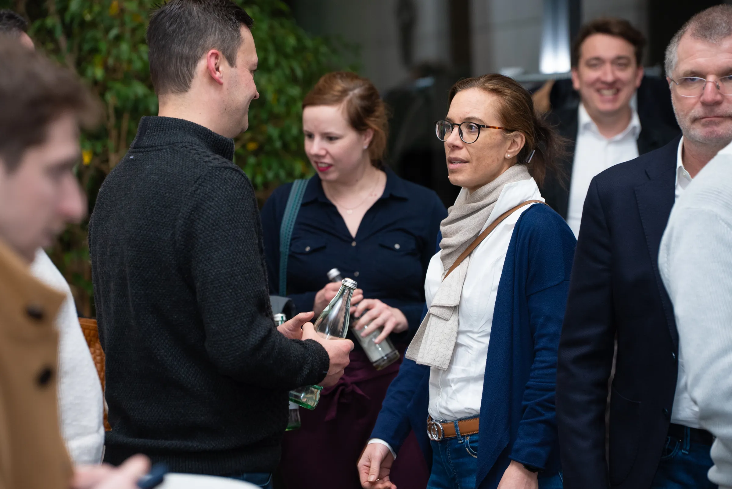 Eventreportage WJ-Abend Aschaffenburg: Gespräche beim Empfang