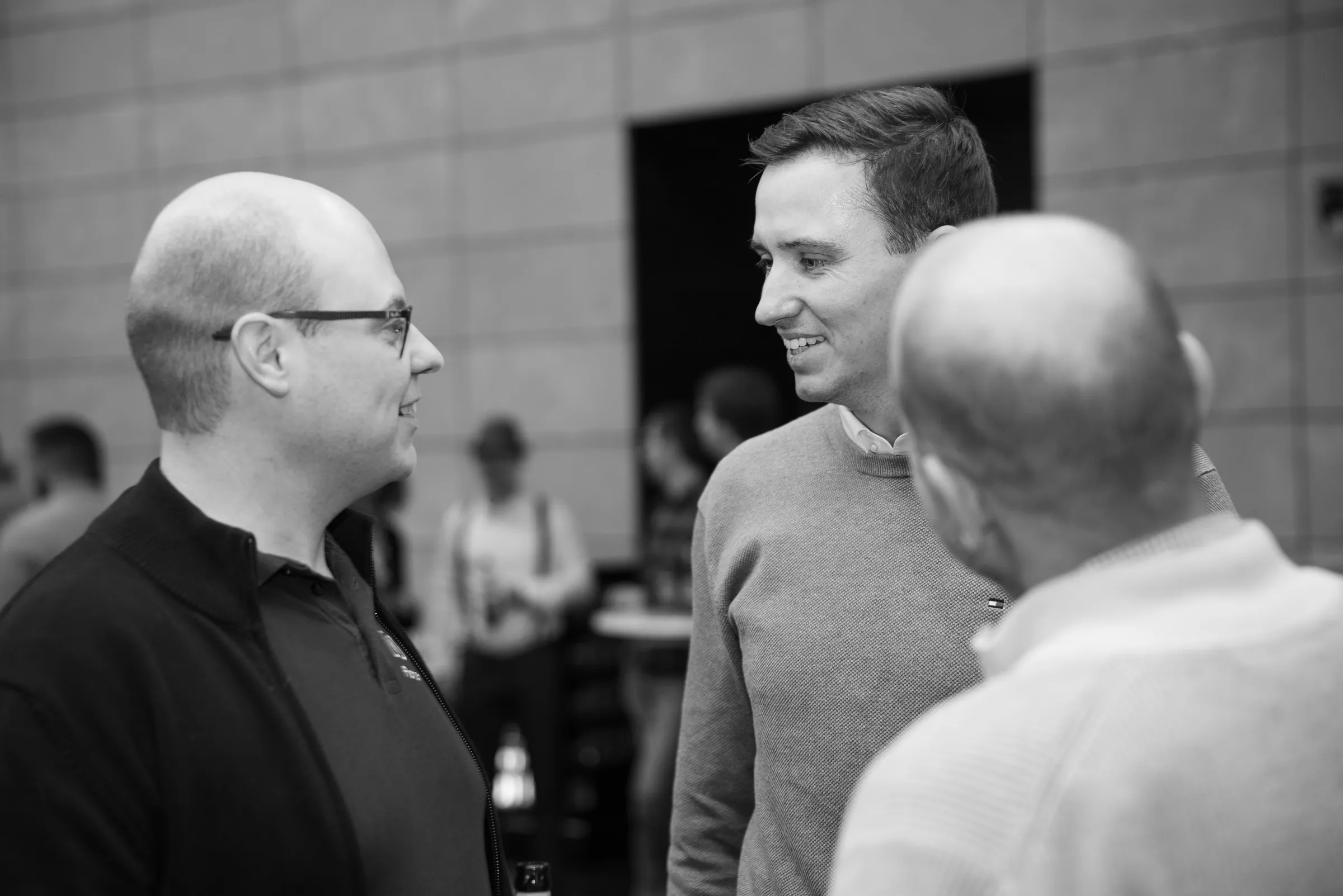 Eventreportage WJ-Abend Aschaffenburg: Gespräche beim Empfang