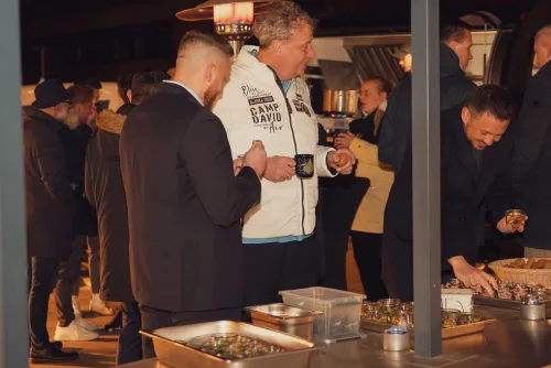 Eventfotograf bei der Mitgliederversammlung der Wirtschaftsjunioren: Mitglieder und Gäste am Abend