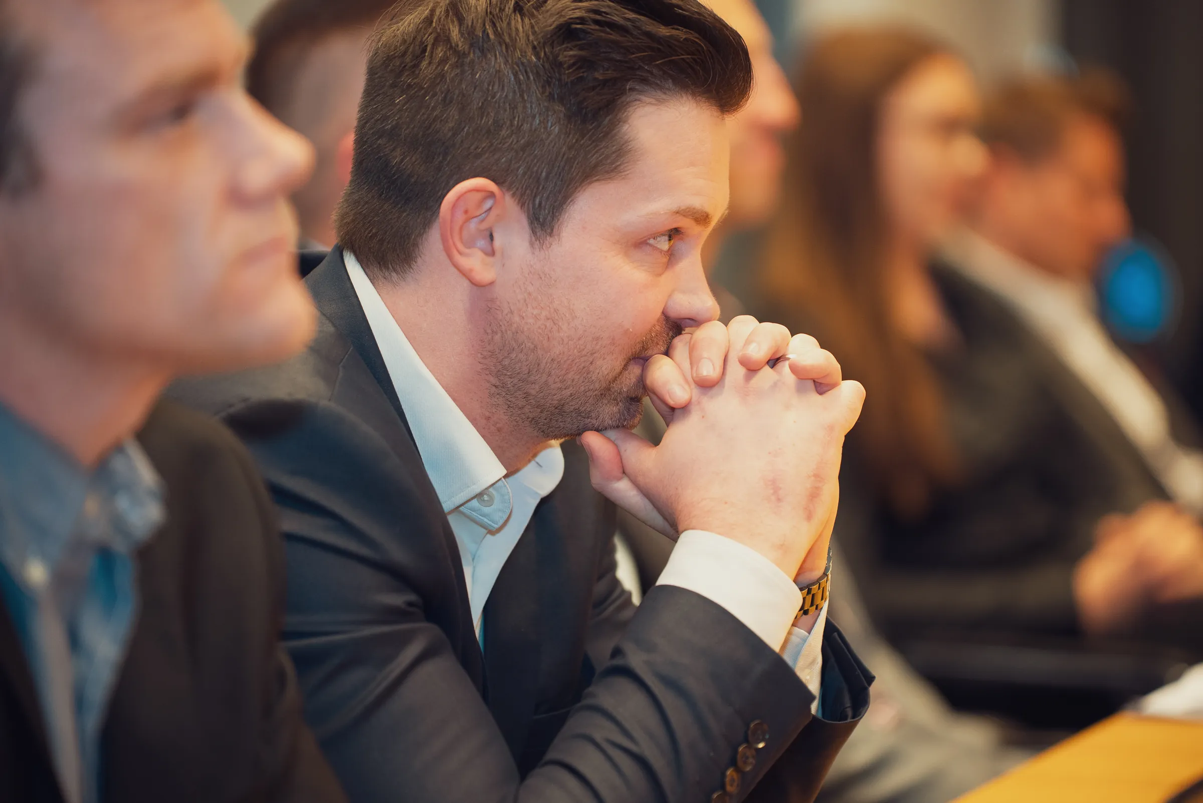Eventfotograf bei der Mitgliederversammlung der Wirtschaftsjunioren: Mitglieder und Gäste am Abend