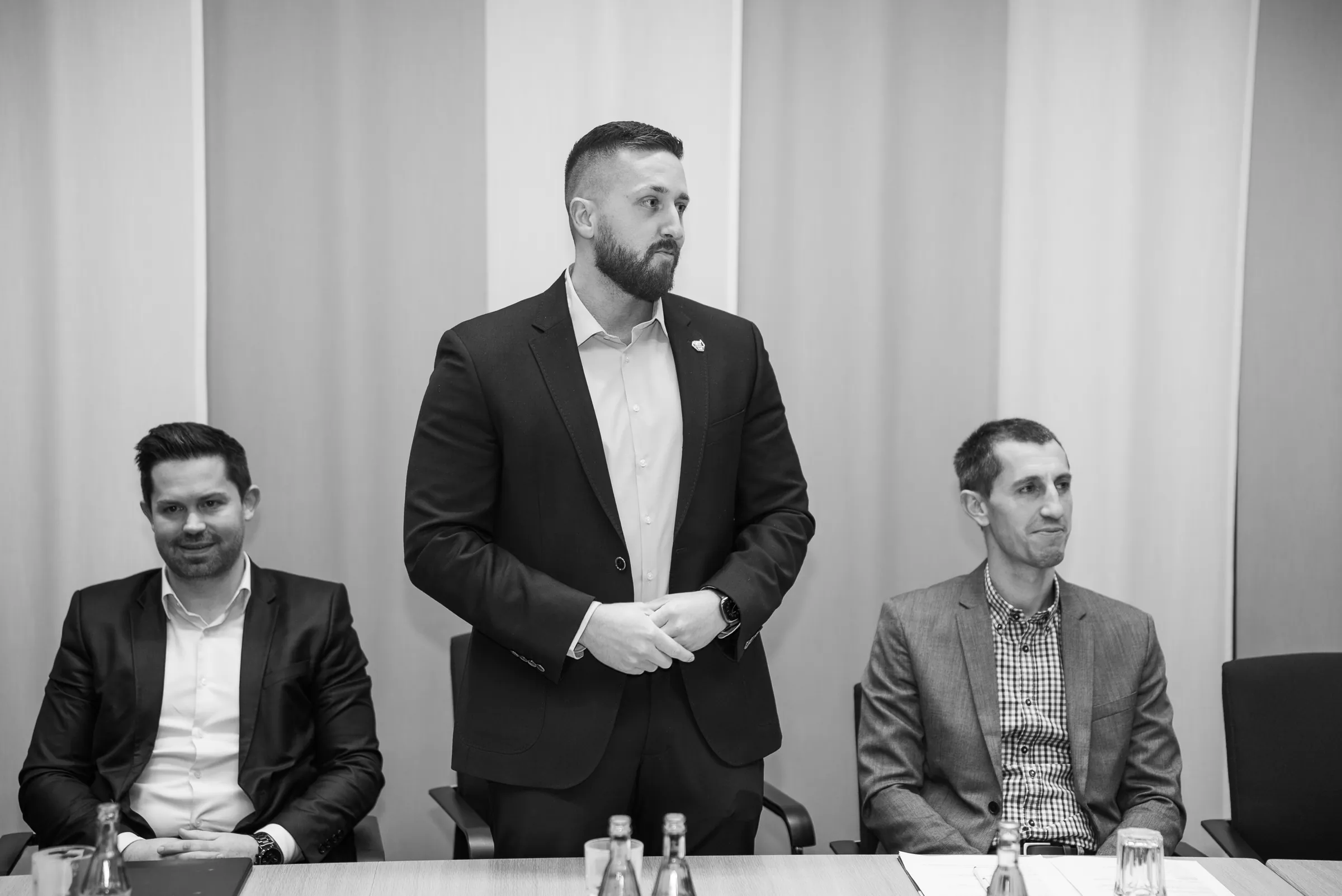 Eventfotograf Jahresmitgliederversammlung: Mitglieder der Wirtschaftsjunioren beim Termin