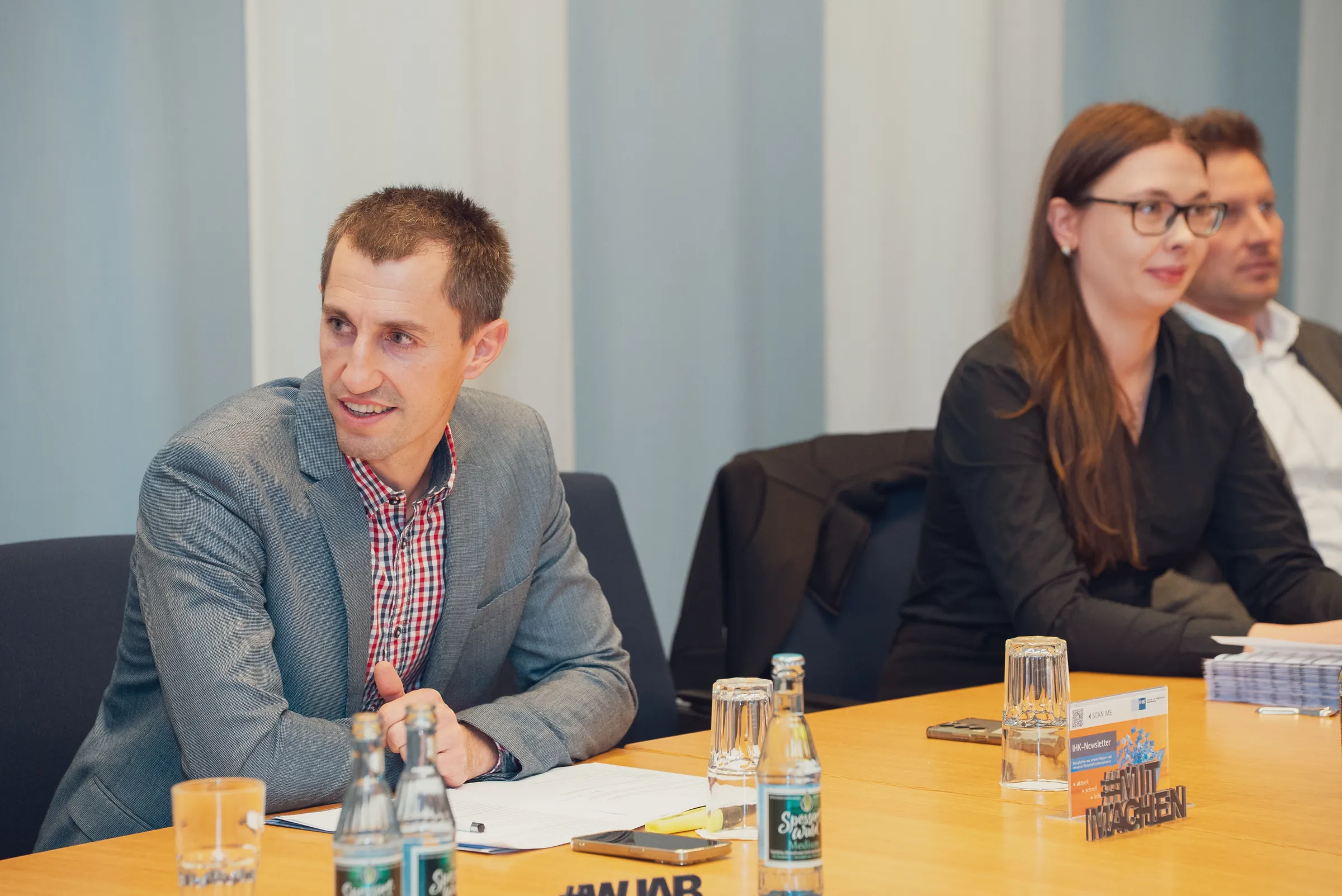 Eventfotografie Mitgliederversammlung: Wirtschaftsjunioren im Gespräch