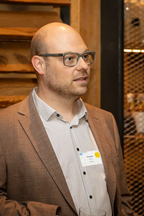 Eventfotograf beim Netzwerkabend der Wirtschaftsjunioren: Begrüßung im SCHWIND am Dalberg