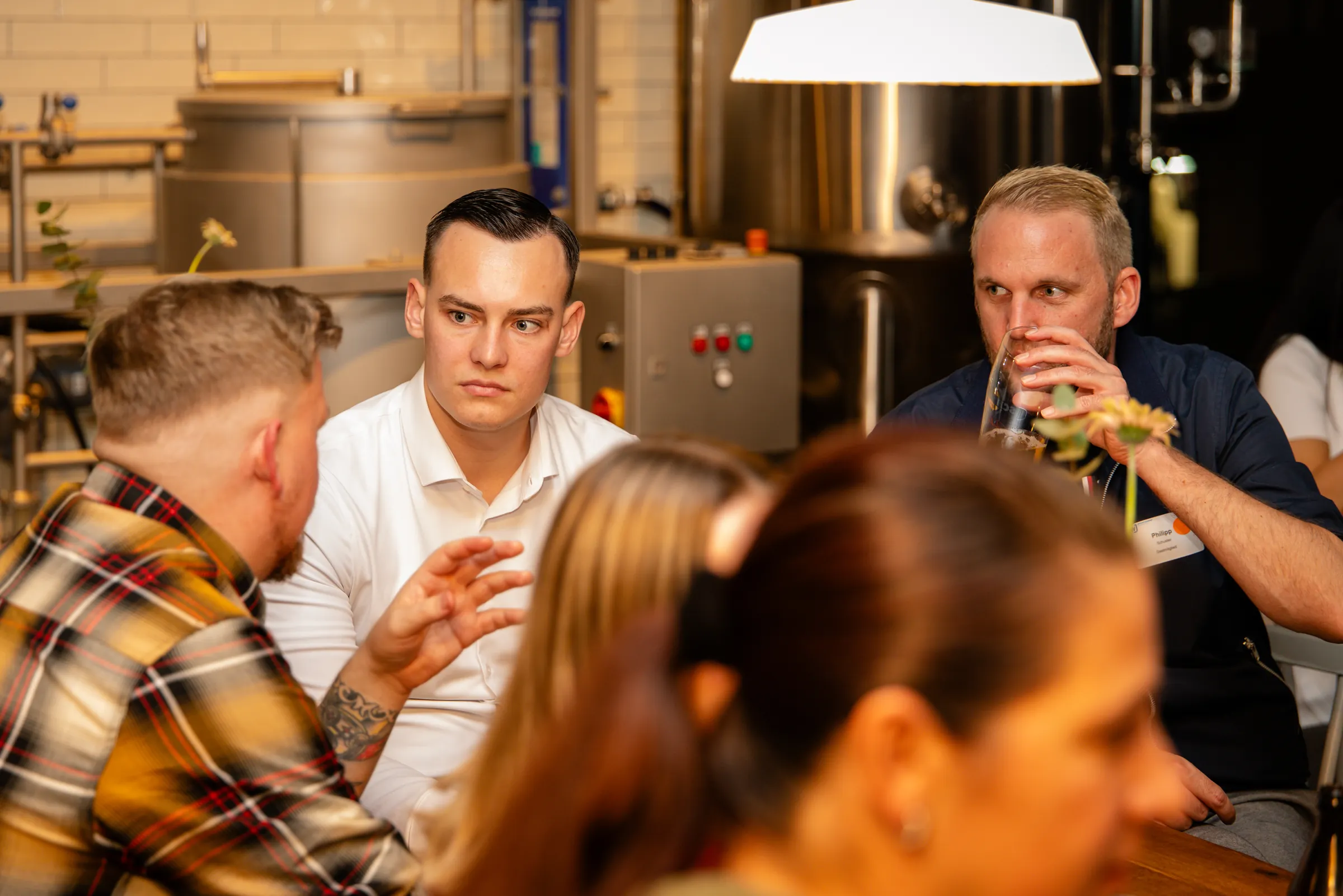 Eventfotografie Netzwerkabend: Austausch zwischen Jungunternehmern und Führungskräften