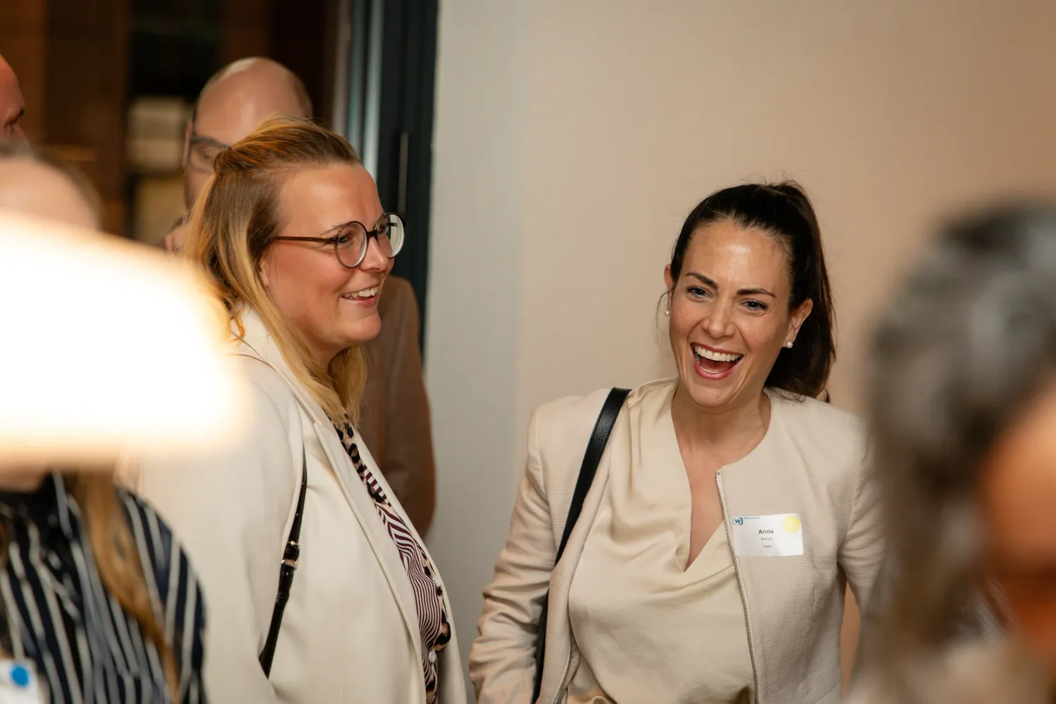 Eventfotografie Netzwerkabend: Austausch zwischen Jungunternehmern und Führungskräften