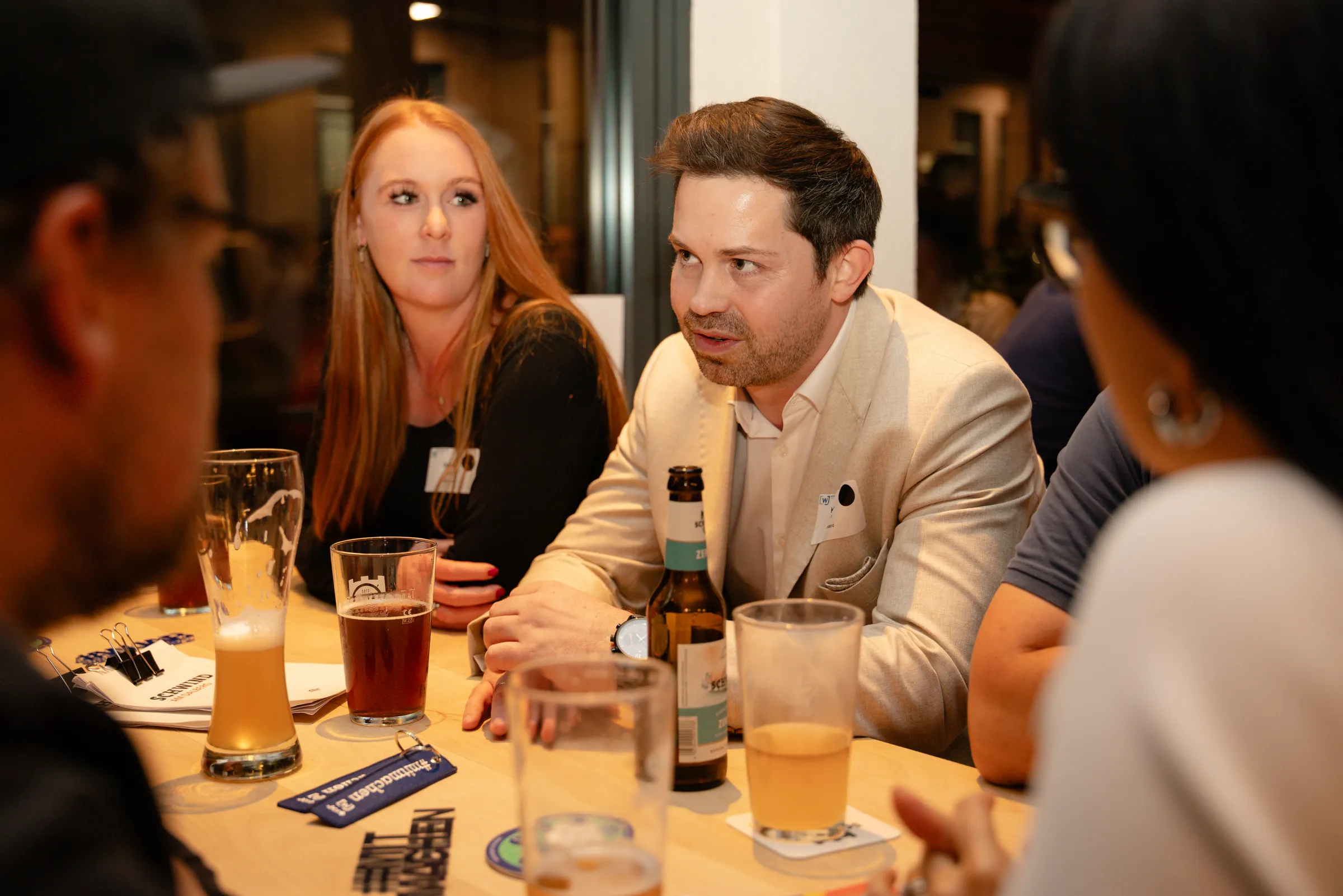 Eventfotografie Netzwerkabend: Austausch zwischen Jungunternehmern und Führungskräften