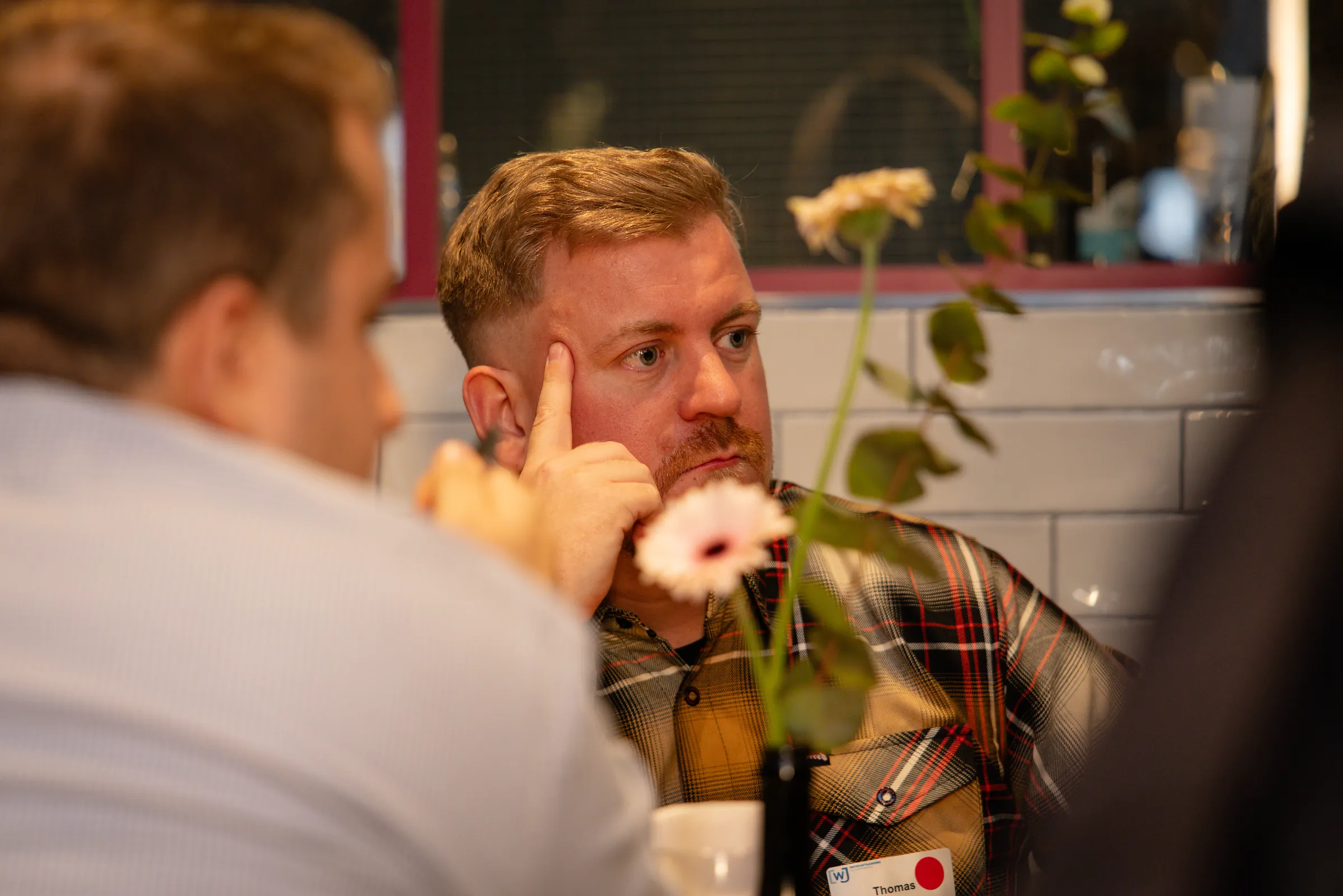 Eventfotograf beim Netzwerkabend der Wirtschaftsjunioren: Vorstellungsrunde am Tisch